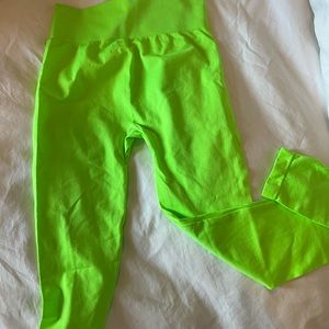 Green leggings